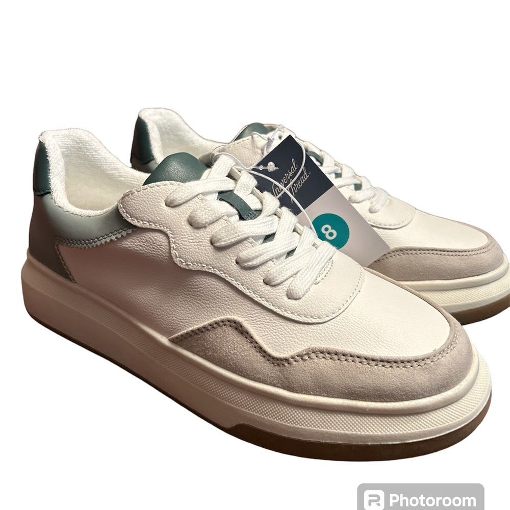 Universal Threads women’s sneakers white , gray and blue flora Size 8 NWT